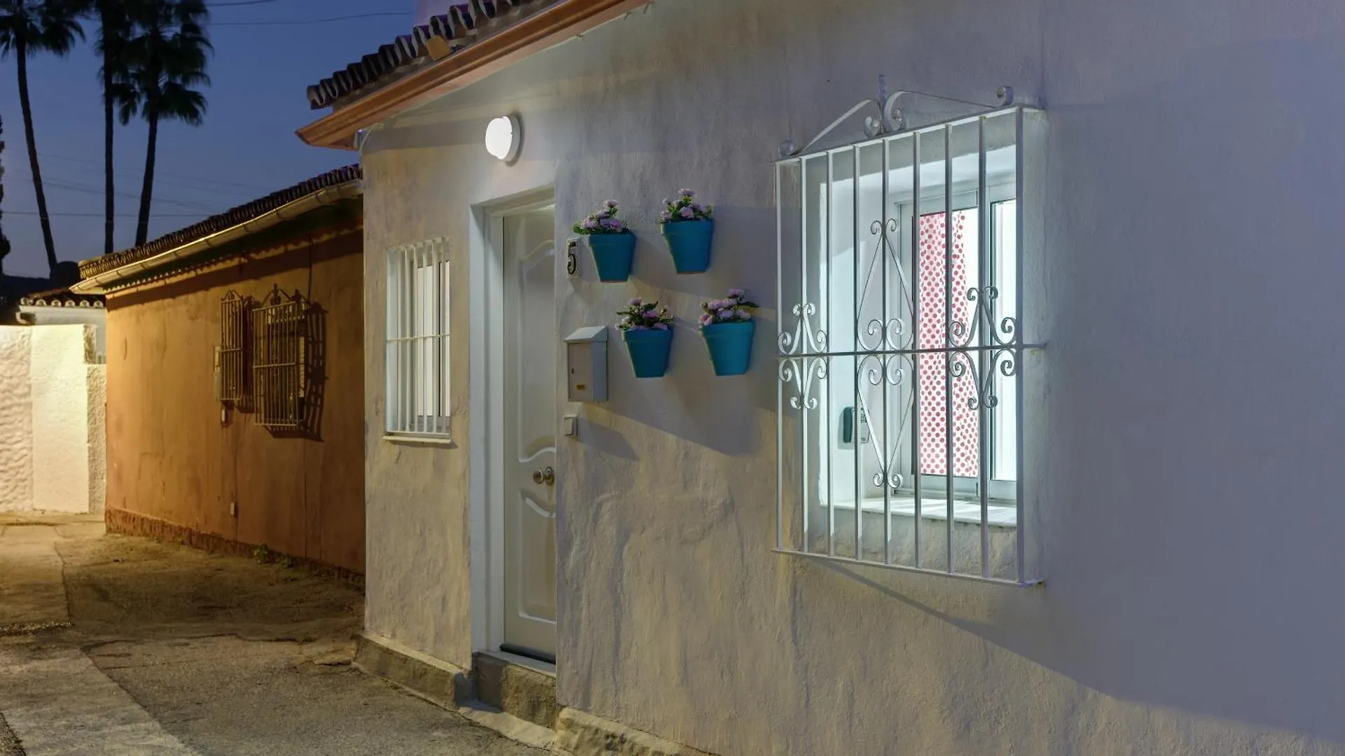 Andalusian Apartment By Seric, 15' Walking To The Beach Torremolinos Spain