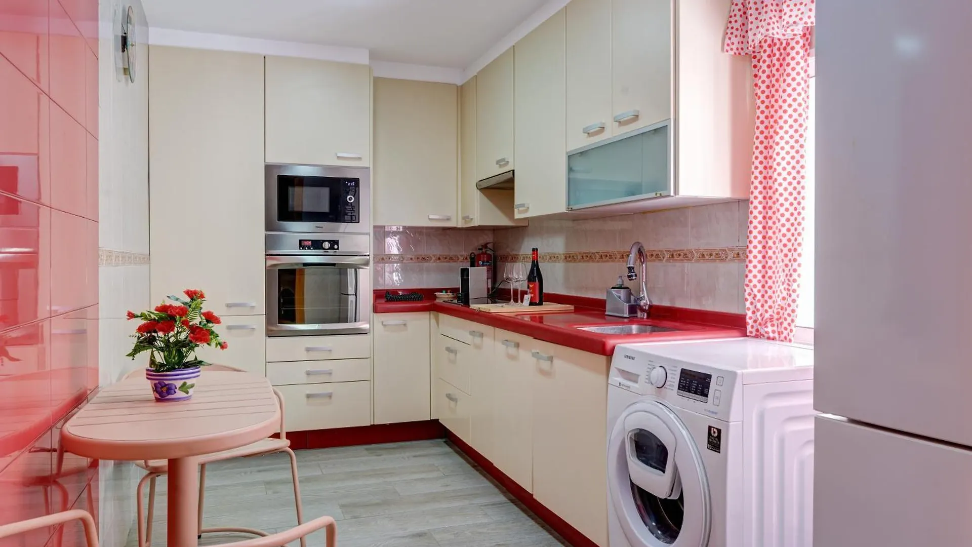 Andalusian Apartment By Seric, 15' Walking To The Beach Torremolinos